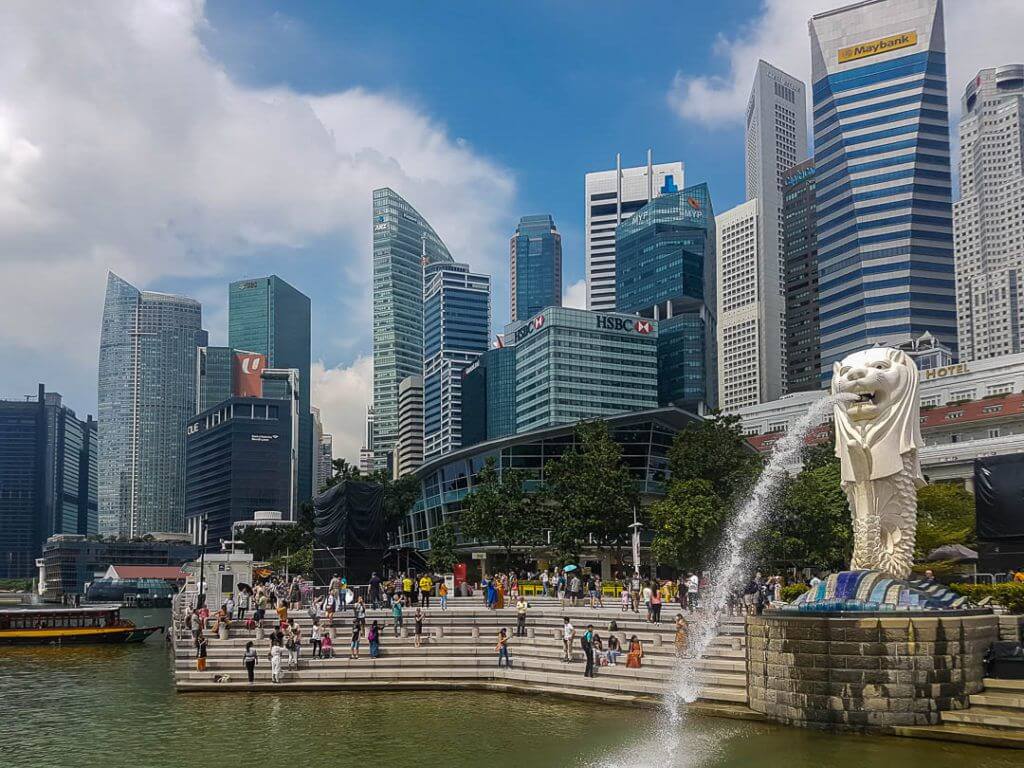 Merlion monument - simbol of Singapore