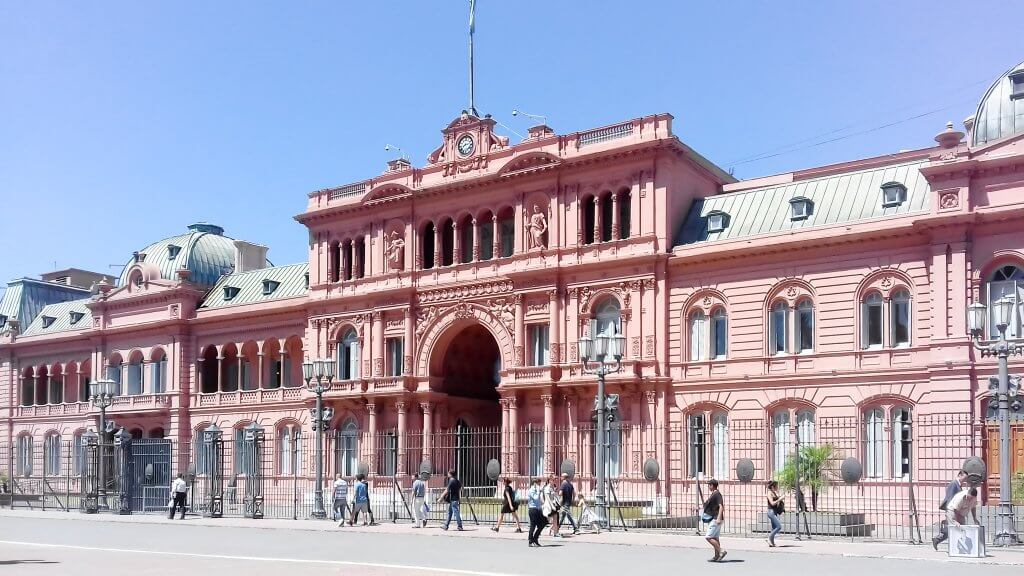 Travel Inspiration - Buenos Aires in 15 photos - Casa Rosada/Pink House
