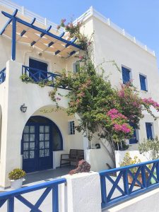 where to stay in Santorini - Kamari